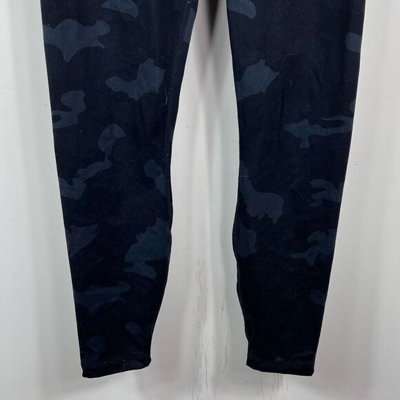 Yogalicious Luxe Gray Camouflage Leggings - Picture 3 of 6